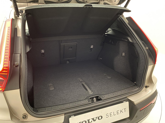 Volvo XC40 B3 CORE AUT CZ 1.maj