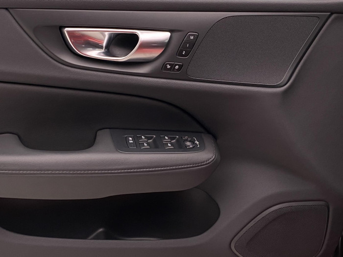 Volvo V60 B4 DARK PLUS AUT CZ