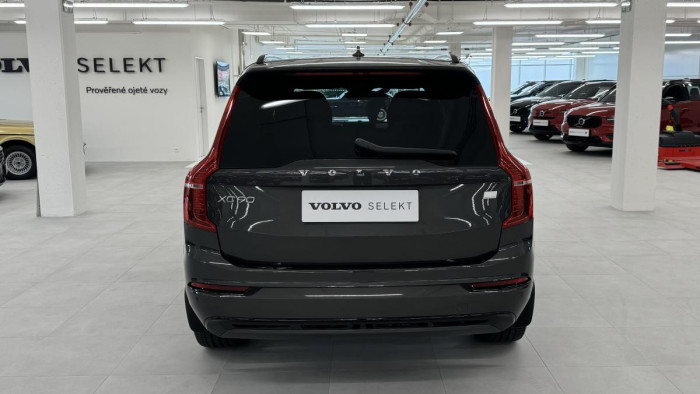 Volvo XC90 T8 AWD ULTIMATE DARK REZERVACE