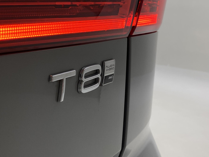 Volvo XC60 T8 AWD PLUG-IN DARK ULTRA CZ