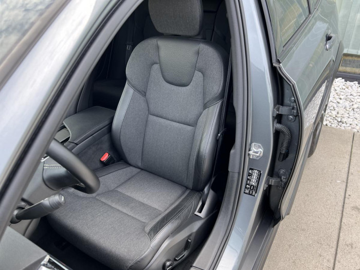 Volvo V90 CROSS COUNTRY D4 AWD Aut 1.maj 2.0 d