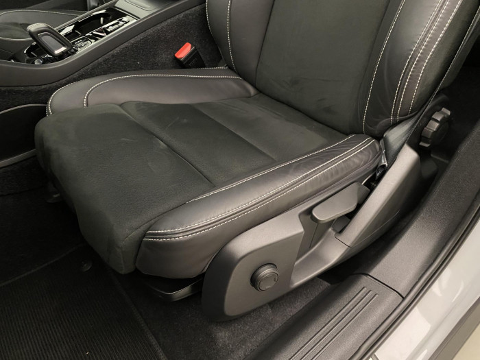Volvo XC40 T3 R-DESIGN AUT 1.maj.