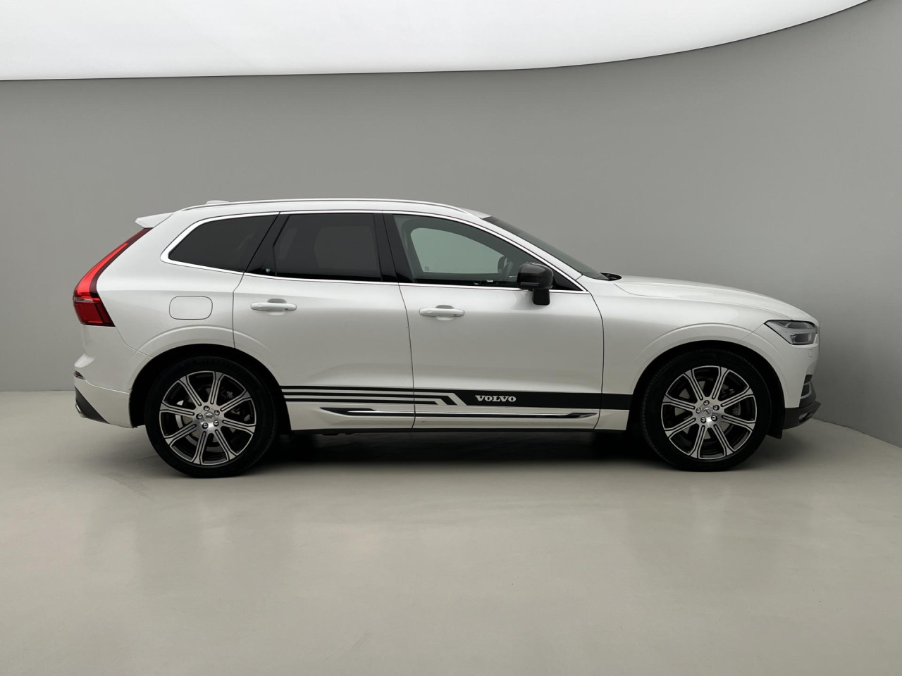 Volvo XC60 B5 AWD INSCRIPTION AUT CZ