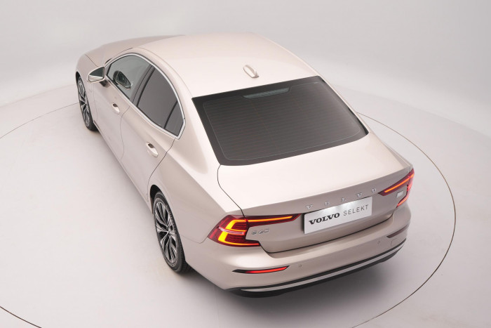 Volvo S60 T8 AWD RECHARGE CZ 1.maj