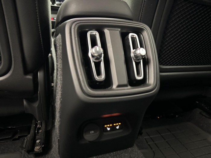 Volvo XC40 T5 AWD R-DESIGN