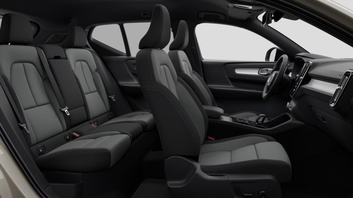 Volvo XC40 B3 AUT DARK PLUS