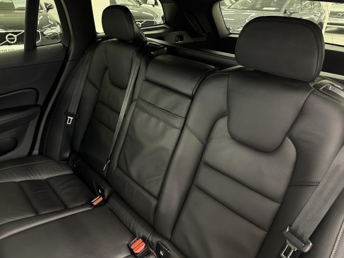 Volvo V60 D3 R-DESIGN AUT REZERVACE 2.0 d
