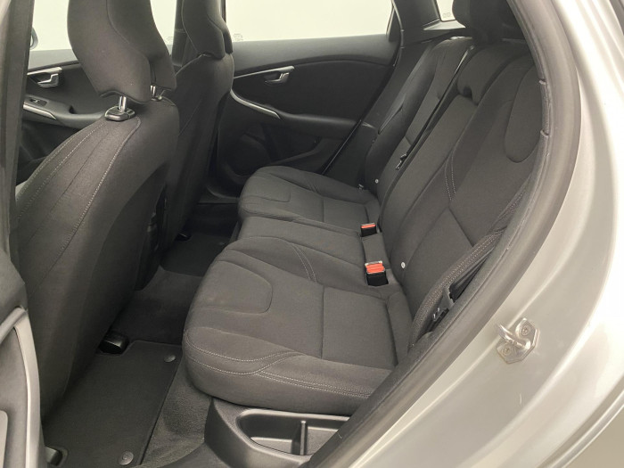 Volvo V40 D2 ES 2.0D 88kW TAŽNÉ 2.0 d d