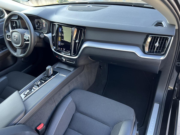Volvo V60 B4 MOMENTUM Aut 1.maj. 2.0 Momentum