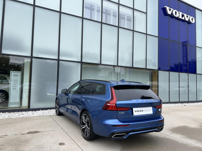 Volvo V60 T8 AWD R-DESIGN Aut 1.maj.