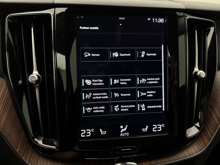 Volvo XC60 T4 MOMENTUM POLESTAR AUT CZ 2.0 Momentum