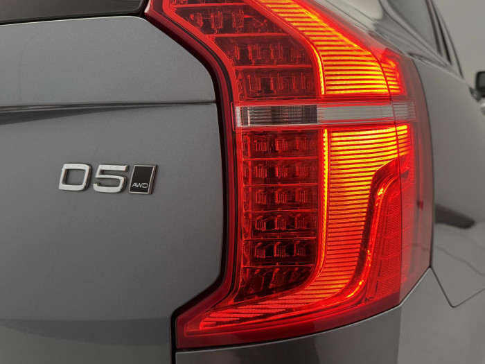 Volvo XC90 D5 AWD MOMENTUM AUT 2.0 d Momentum