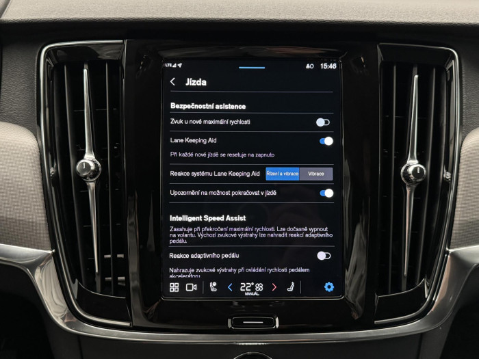 Volvo V90 T6 AWD RECHARGE DARK 1.maj