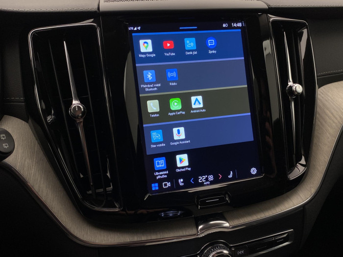 Volvo XC60 B4 AWD INSCRIPTION AUT CZ