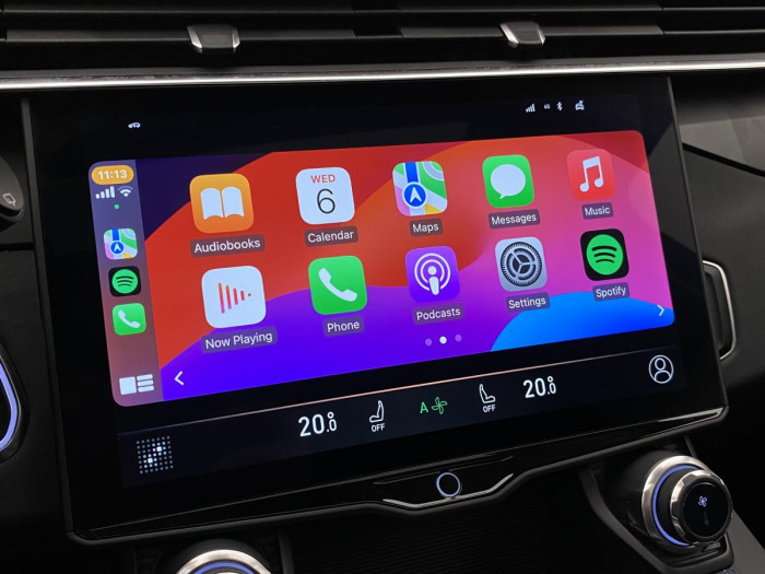 Lynk & Co 01 PHEV DCT AUT 1.maj. REZERVACE