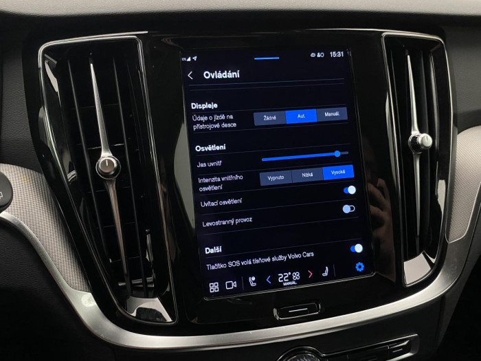 Volvo V60 B3 MOMENTUM AUT REZERVACE 2.0 Momentum
