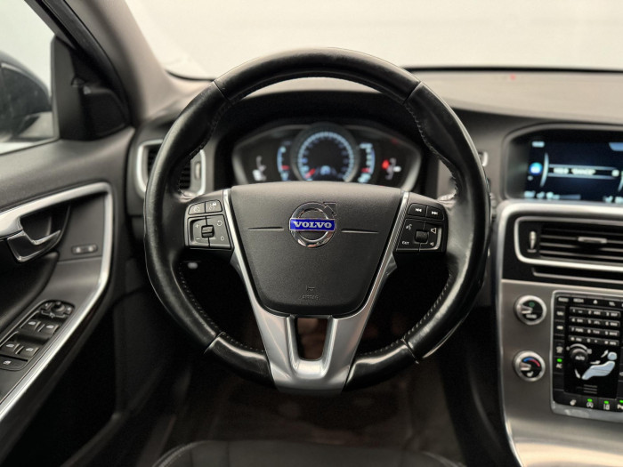 Volvo V60 D2 MOMENTUM NAV 1.6 d Momentum