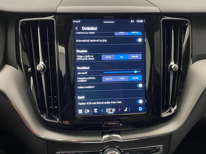 Volvo XC60 B5 AWD PLUS DARK AUT CZ 1.maj