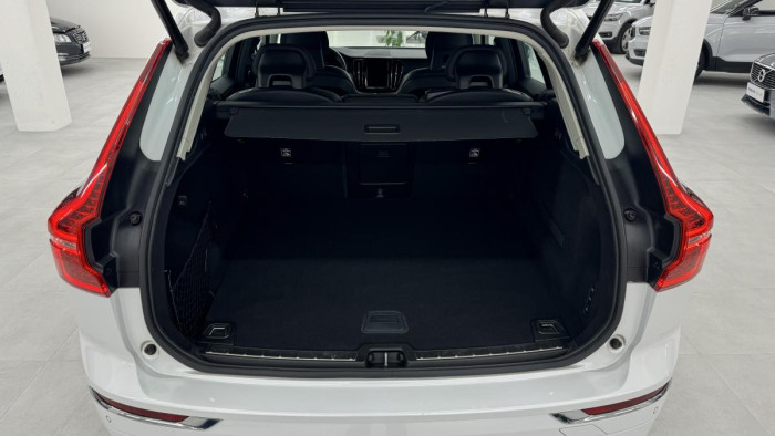 Volvo XC60 T5 AWD INSCRIPTION REZERVACE