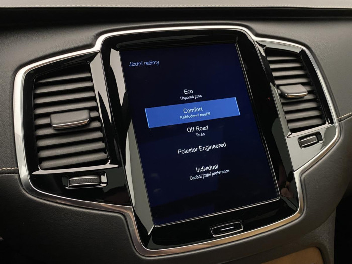Volvo XC90 D5 AWD INSCRIPTION REZERVACE 2.0 d