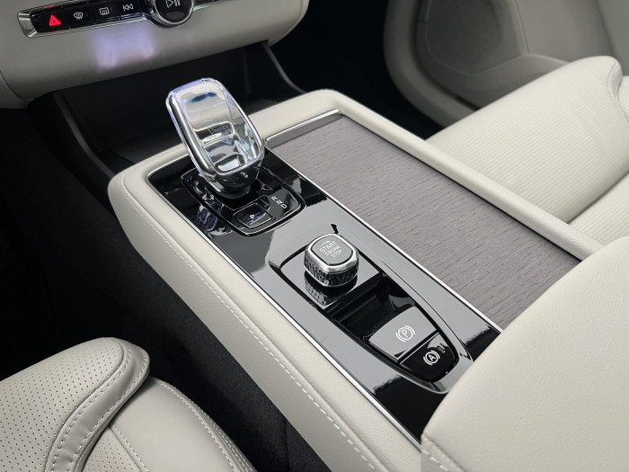 Volvo XC90 T8 AWD RECHARGE BRIGHT ULTRA