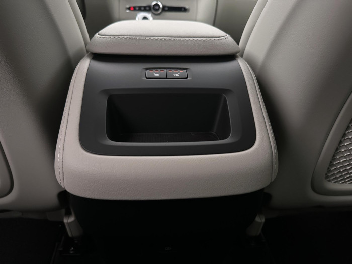 Volvo XC90 B5 AWD AUT DARK PLUS 7 míst