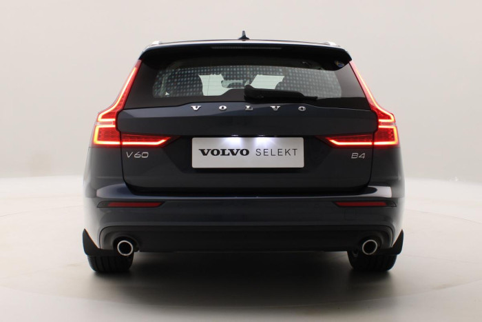 Volvo V60 B4 MOMENTUM REZERVACE 2.0 Momentum