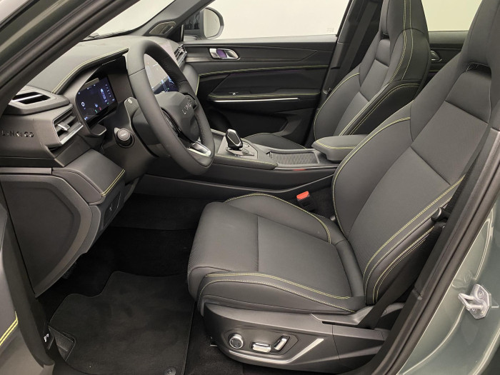 Lynk & Co 01 01 MORE PHEV