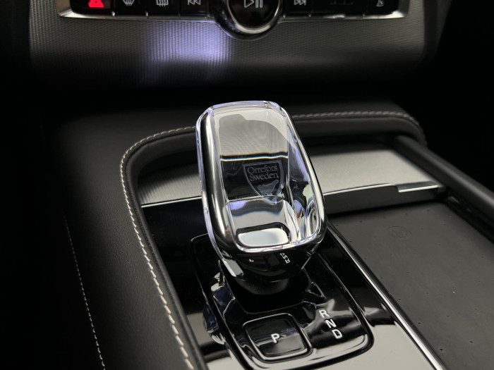 Volvo XC90 B5 AWD ULTIMATE DARK 7MÍSTNÁ
