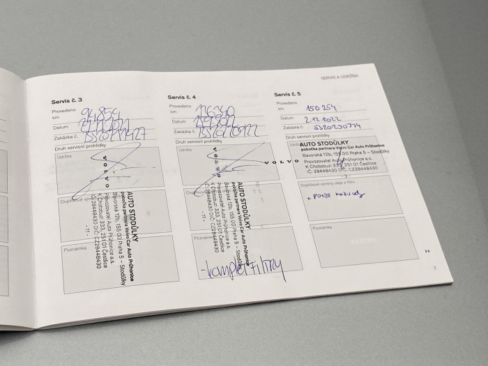 Volvo XC60 D4 AWD R-DESIGN AUT CZ 2.0 d