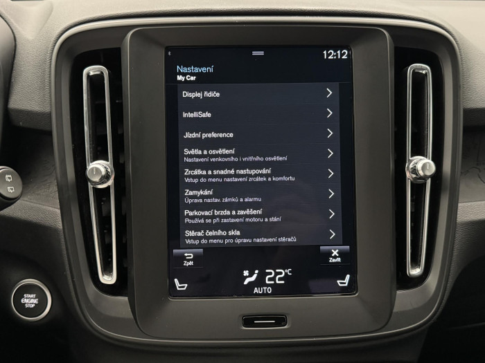 Volvo XC40 T2 MOMENTUM AUT CZ 1.maj. 1.5 Momentum