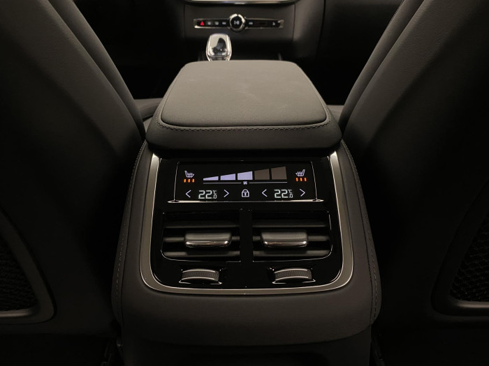 Volvo XC90 T8 AWD RECHARGE DARK PLUS 7m