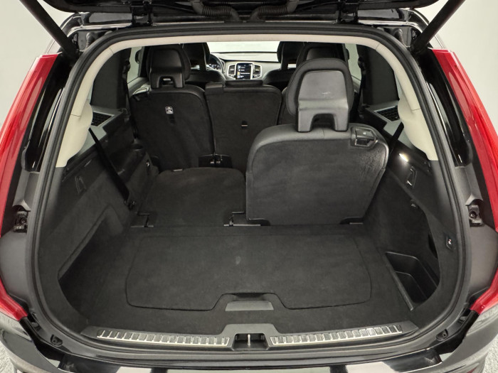 Volvo XC90 B5 AWD MOMENTUM REZERVACE 2.0 Momentum