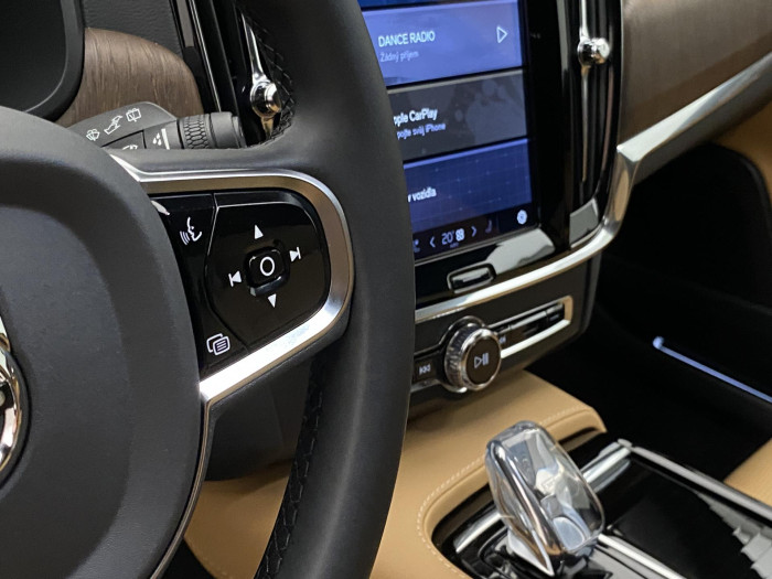 Volvo V90 T6 AWD PLUS BRIGHT REZERVACE