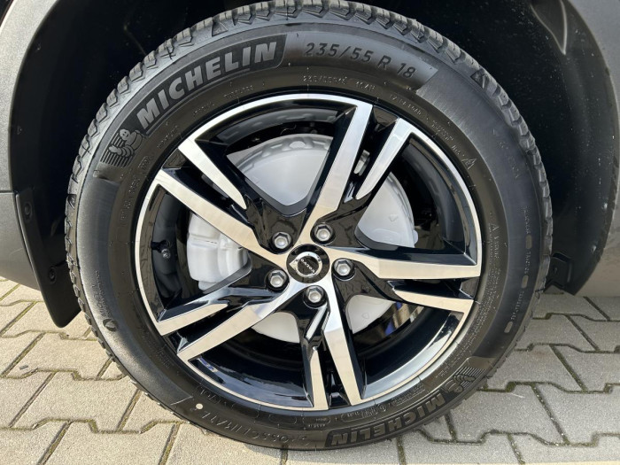 Volvo XC40 B4 AUT DARK PLUS 2.0 Plus