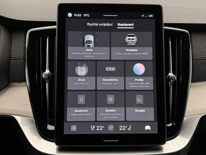 Volvo XC90 B5 AWD PLUS BRIGHT CZ 1.maj