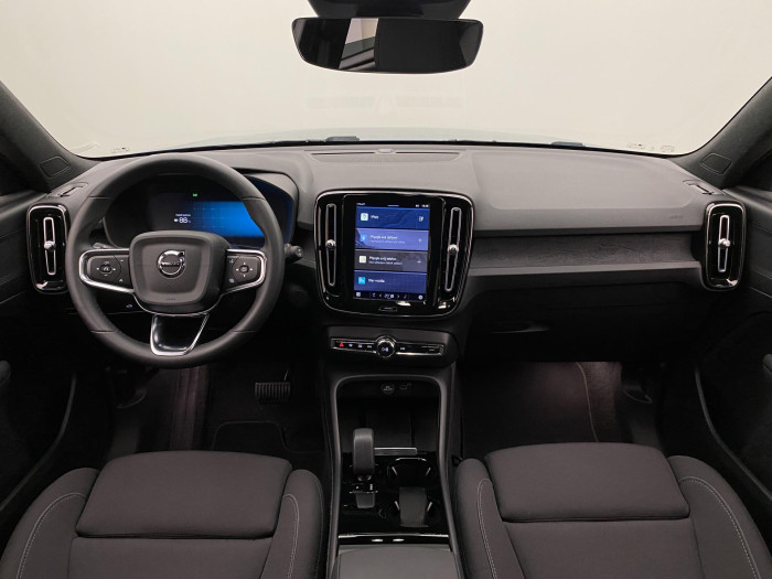 Volvo XC40 CORE SINGLE MOTOR RECHARGE