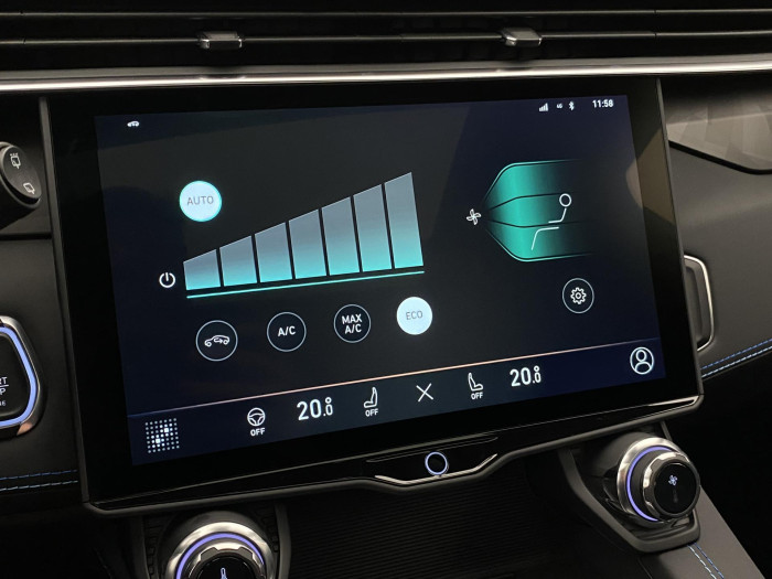 Lynk & Co 01 PHEV DCT AUT 1.maj REZERVACE