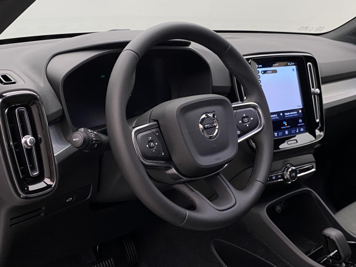 Volvo XC40 B3 AUT DARK PLUS
