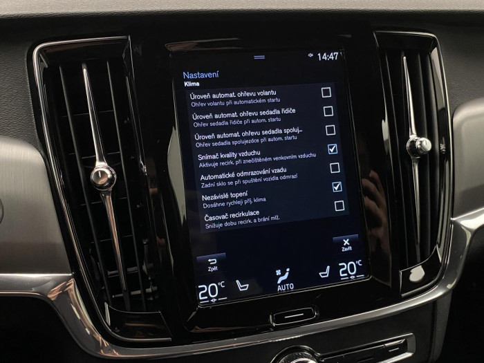 Volvo V90 D4 AWD MOMENTUM REZERVACE 2.0 d Momentum