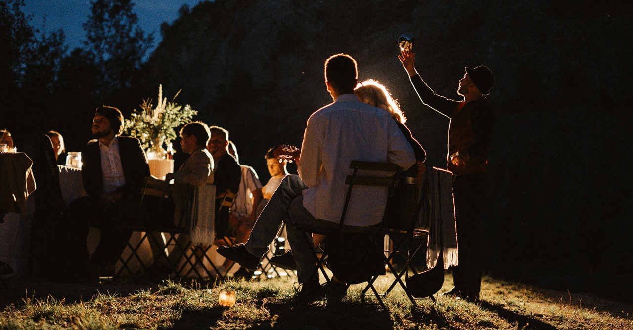 Grand Tour d’Albion: Klienti zažili neobvyklý večer v lomu Velká Amerika