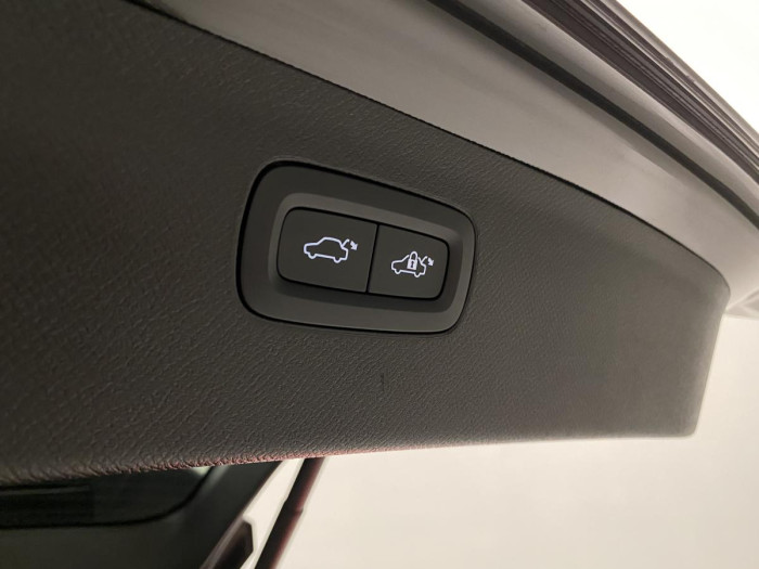 Volvo XC90 B5 AWD PLUS AUT REZERVACE 2.0 Plus