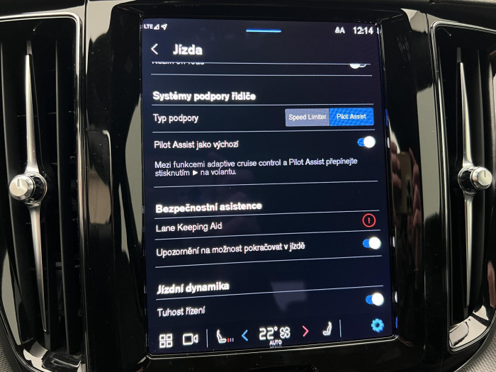 Volvo XC60 B5 AWD R-DESIGN AUT