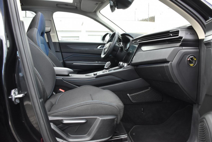 Lynk & Co 01 PHEV DCT AUT 1.maj.