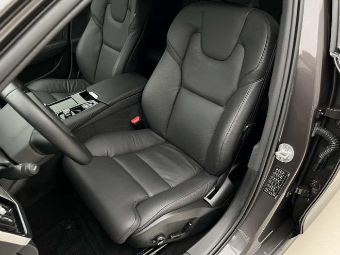 Volvo V90 T6 AWD RECHARGE PLUS DARK AUT