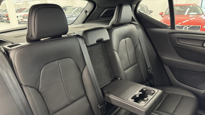 Volvo XC40 T4 R-DESIGN AUT REZERVACE