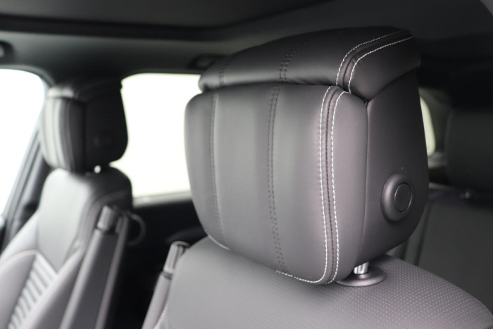 Land Rover Discovery D250 R-DYNAMIC SE REZERVACE 3.0 d Dynamic SE