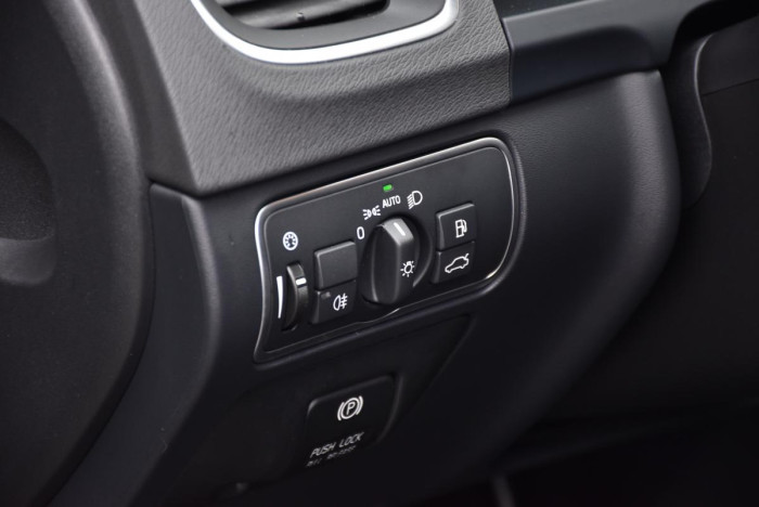 Volvo V60 D4 MOMENTUM REZERVACE 2.0 d Momentum
