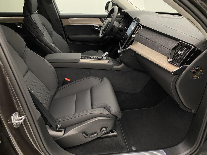 Volvo XC90 T8 AWD RECHARGE DARK PLUS 7m
