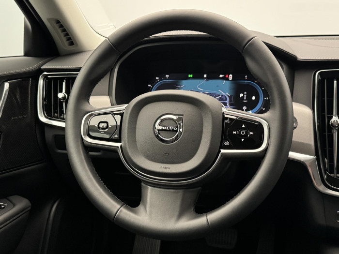 Volvo V90 CC B4 AWD PLUS CZ 1.maj